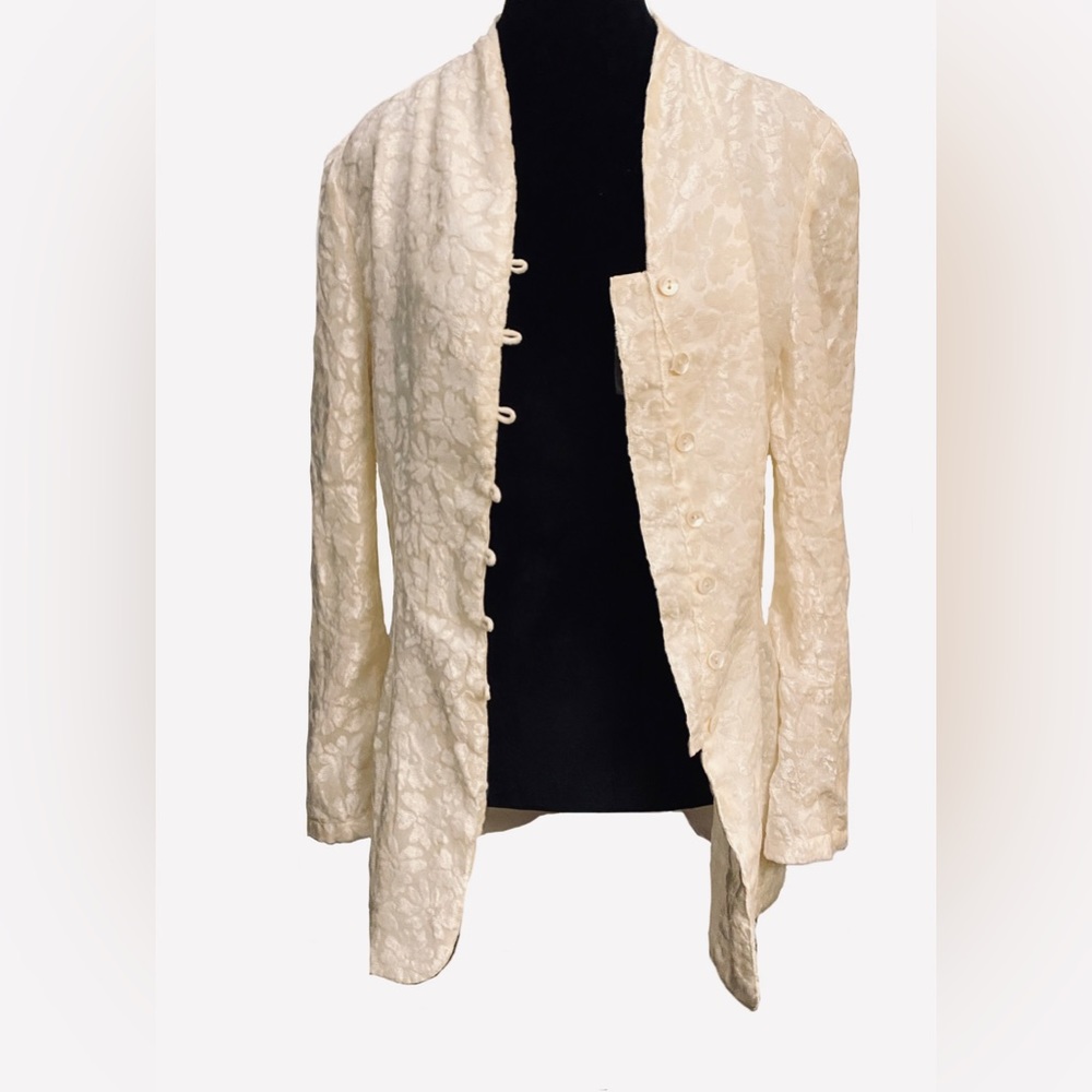 Beautiful Vintage White w/ velvet Floral Print Moda Spiegel Blazer!